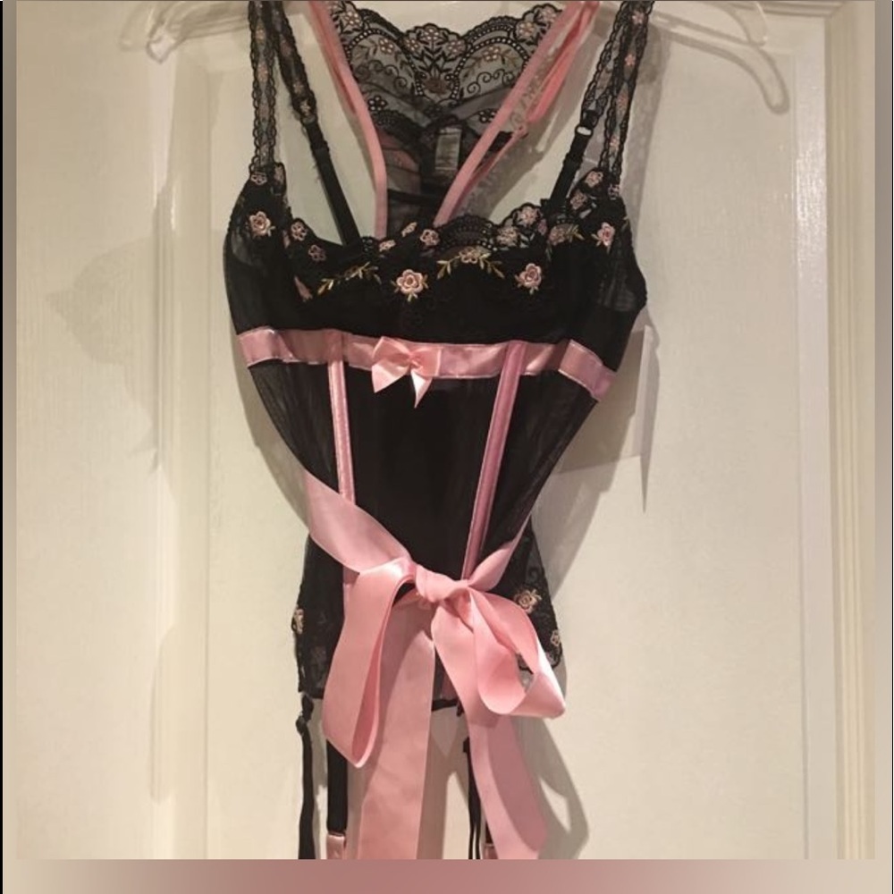 Shirley of Hollywood who’s the black and pink